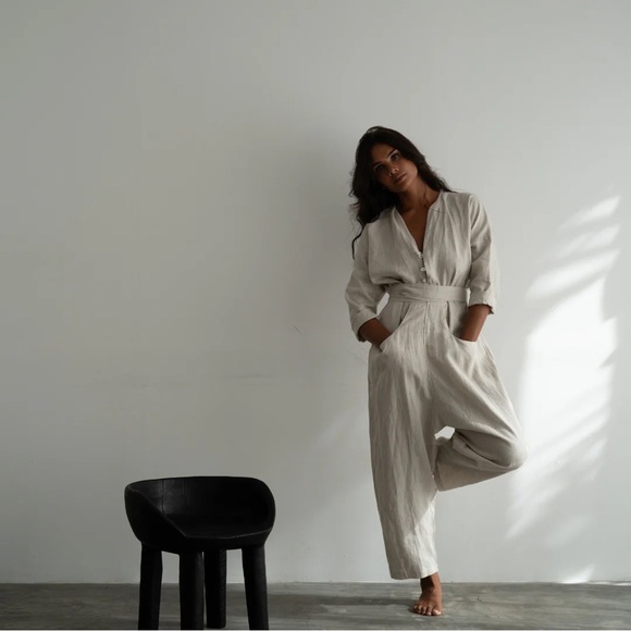 IRIS - NATURAL LINEN JUMPSUIT Avy and Co - Picture 6 of 7